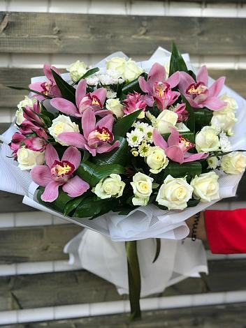 Букет цветов из: Розы и Хризантемы в Юрово