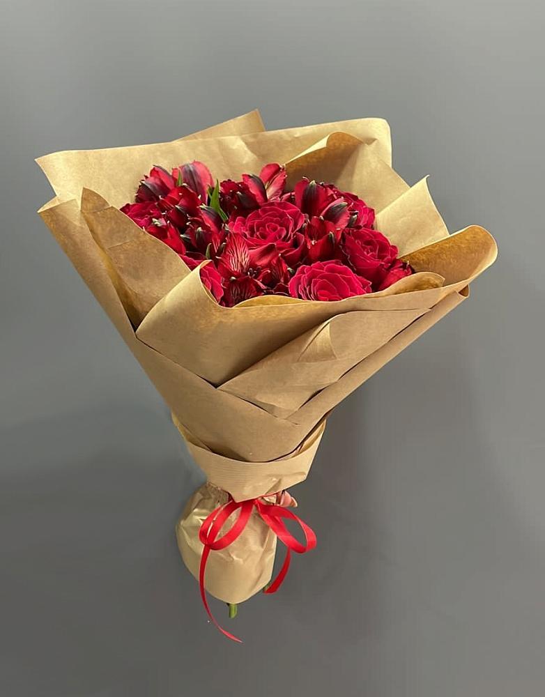 Букет цветов из: Альстромерии и Розы в Юрово