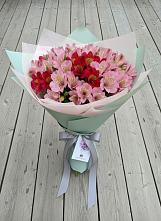 Букет цветов из:  Альстромерии в Юрово