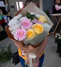 Букет цветов из:  Герберы, Розы и Хризантемы в Юрово