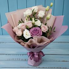 Букет цветов из:  Розы и Лизиантусы в Юрово