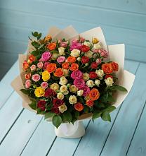 Букет Микс из разноцветных кустовых роз в Юрово